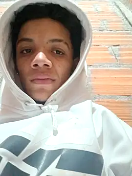 Snapshot of daniel-garzon-00 chatting on 10, 11, 2025 daniel-garzon-00 online show from 10, 11, 2025