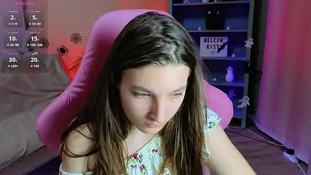 Mia Myles online show from 2, 11, 2025