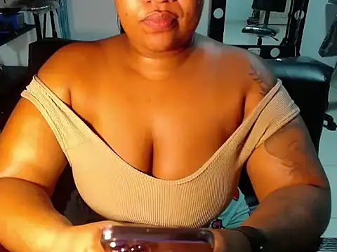 Snapshot of Sam_Blue chatting on 10, 2, 2026 Sam Blue online show from 10, 2, 2026