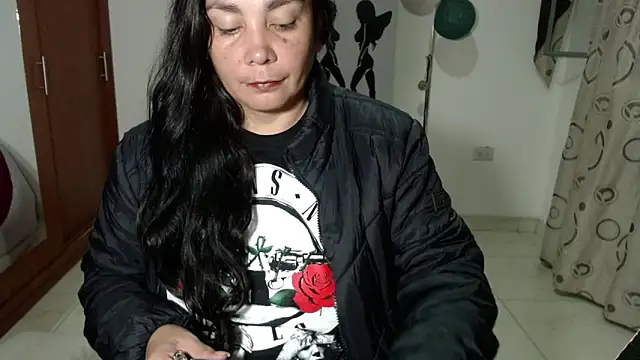 Vivian milf paint online show from 9, 10, 2025