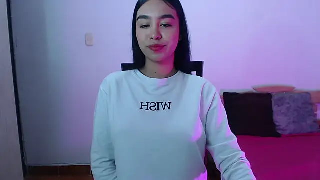 Snapshot of kyra_fox_ chatting on 15, 11, 2025 kyra fox online show from 15, 11, 2025