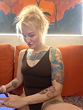 Snapshot of KateMonroe chatting on 24, 4, 2026 KateMonroe online show from 24, 4, 2026