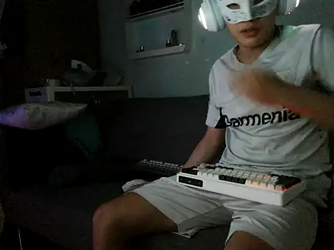Snapshot of boyhigh1997 chatting on 31, 5, 2026 boyhigh1997 online show from 31, 5, 2026