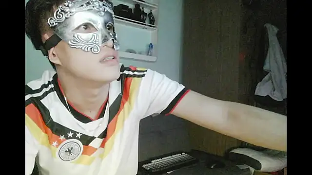 Snapshot of boyhigh1997 chatting on 19, 6, 2026 boyhigh1997 online show from 19, 6, 2026