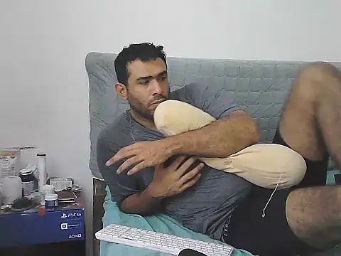 Snapshot of morenocabro10 chatting on 19, 4, 2026 morenocabro10 online show from 19, 4, 2026