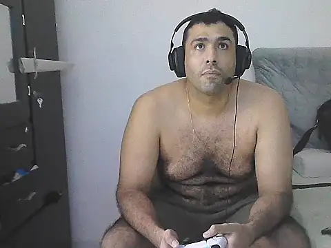 Snapshot of morenocabro10 chatting on 18, 5, 2026 morenocabro10 online show from 18, 5, 2026