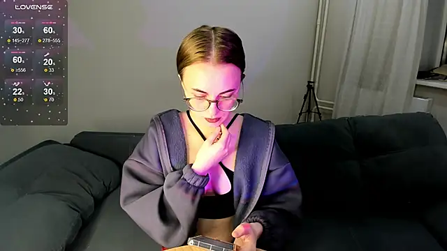 MewStella online show from 29, 10, 2025