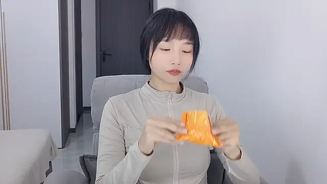 Lisa-3333 online show from 9, 11, 2025