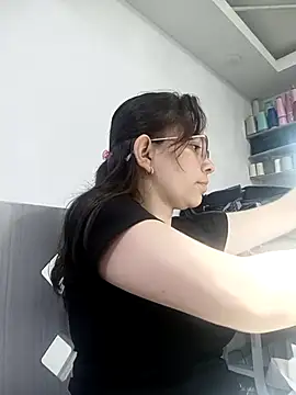 Snapshot of Isabella5_Brown_ chatting on 4, 10, 2025 Isabella5 Brown  online show from 4, 10, 2025