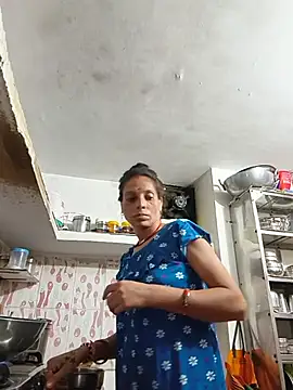 ISHANI-SINGH online show from 5, 6, 2026