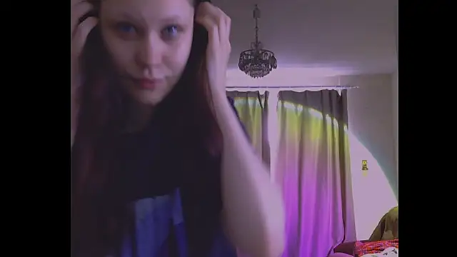 Snapshot of Lunliss chatting on 5, 7, 2026 Lunliss online show from 5, 7, 2026