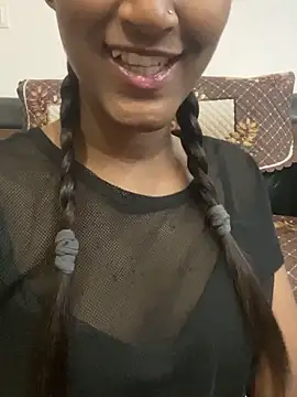 mickle james online show from 30, 3, 2026