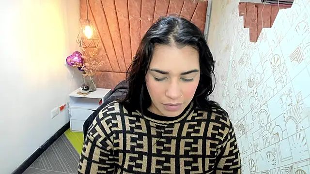 Lia Blake  online show from 18, 12, 2025