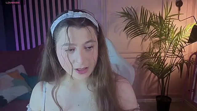 Queen Michelle  online show from 29, 9, 2025