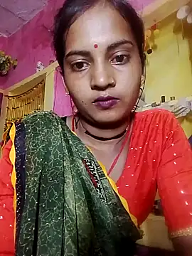 Snapshot of Hot_bbbb chatting on 4, 10, 2025 Hot bbbb online show from 4, 10, 2025