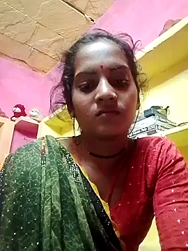 Snapshot of Hot_bbbb chatting on 6, 10, 2025 Hot bbbb online show from 6, 10, 2025