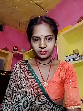 Snapshot of Hot_bbbb chatting on 28, 11, 2025 Hot bbbb online show from 28, 11, 2025