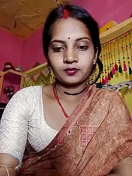 Snapshot of Hot_bbbb chatting on 6, 4, 2026 Hot bbbb online show from 6, 4, 2026