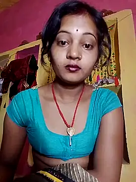 Snapshot of Hot_bbbb chatting on 6, 5, 2026 Hot bbbb online show from 6, 5, 2026