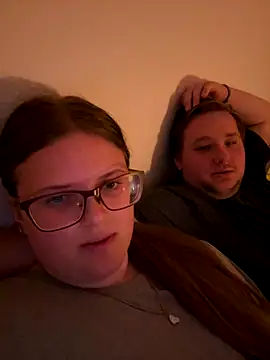 Snapshot of CurvyPaar2 chatting on 12, 9, 2025 CurvyPaar2 online show from 12, 9, 2025