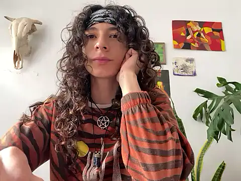 camille delrey online show from 17, 9, 2025