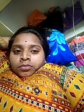 Snapshot of Hot_crety chatting on 30, 10, 2025 Hot crety online show from 30, 10, 2025