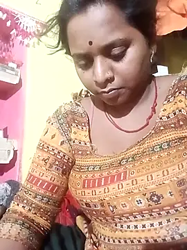 Snapshot of Hot_crety chatting on 22, 4, 2026 Hot crety online show from 22, 4, 2026