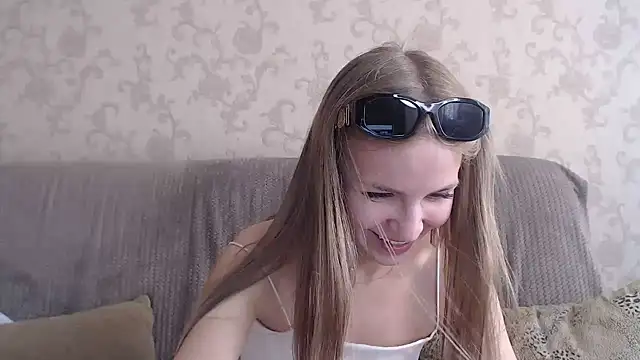 Snapshot of HitGyrl chatting on 24, 6, 2026 HitGyrl online show from 24, 6, 2026