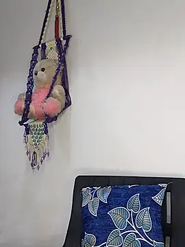 sneha bebo online show from 5, 12, 2025