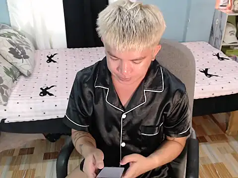 Snapshot of Fuckboii_intown chatting on 30, 4, 2026 Fuckboii intown online show from 30, 4, 2026