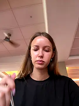 ElliRose online show from 13, 10, 2025