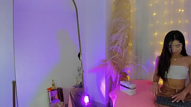 arianna cox   online show from 23, 10, 2025