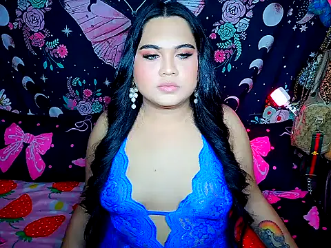 YourThicc bella online show from 10, 6, 2026