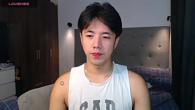 Snapshot of Addictiveboi chatting on 8, 11, 2025 Addictiveboi online show from 8, 11, 2025