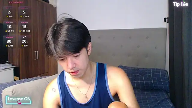 Snapshot of Addictiveboi chatting on 12, 11, 2025 Addictiveboi online show from 12, 11, 2025