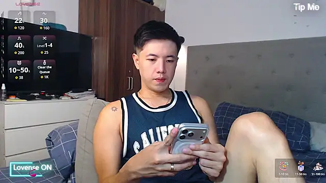 Snapshot of Addictiveboi chatting on 20, 11, 2025 Addictiveboi online show from 20, 11, 2025