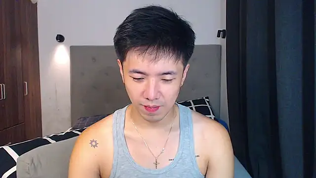 Snapshot of Addictiveboi chatting on 2, 12, 2025 Addictiveboi online show from 2, 12, 2025