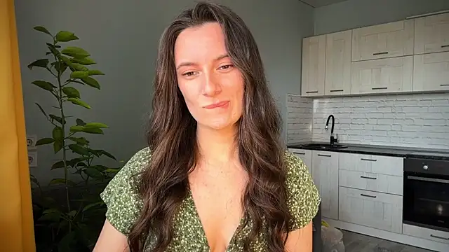 Snapshot of Luna_Raee chatting on 25, 9, 2025 Luna Raee online show from 25, 9, 2025