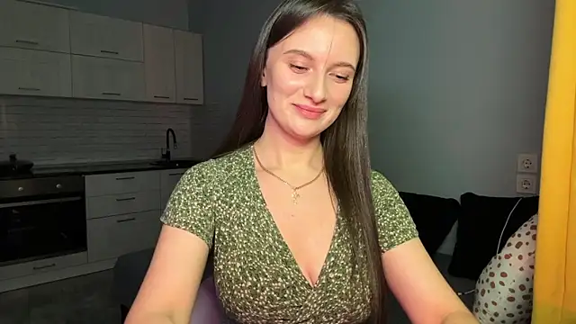 Snapshot of Luna_Raee chatting on 3, 11, 2025 Luna Raee online show from 3, 11, 2025