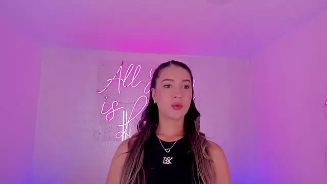 Snapshot of aleksandramiller_ chatting on 9, 5, 2026 aleksandramiller online show from 9, 5, 2026