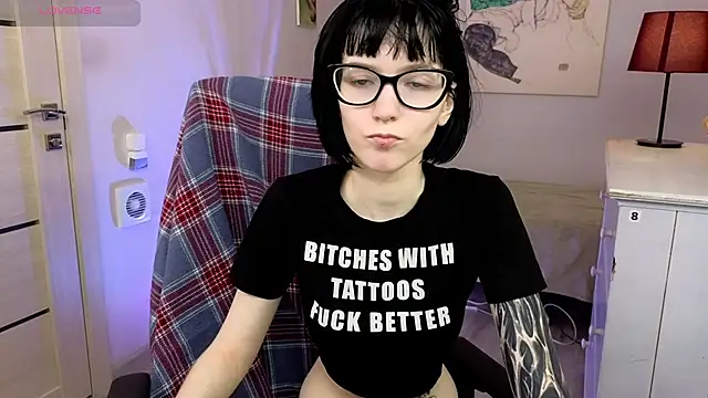 HazelTompson online show from 14, 11, 2025