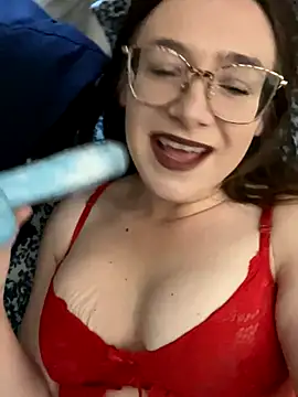 Snapshot of NaughtyNerdyWifey chatting on 29, 11, 2025 NaughtyNerdyWifey online show from 29, 11, 2025