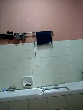 Kateera1 online show from 17, 10, 2025