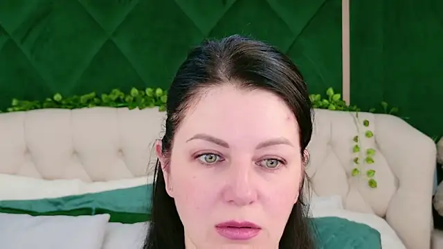 Snapshot of Nina_Stane chatting on 15, 10, 2025 Nina Stane online show from 15, 10, 2025