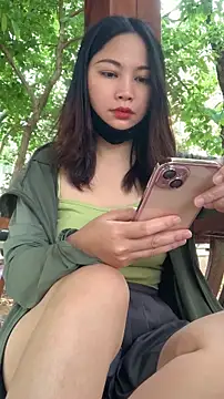 Snapshot of zhizhinaigai chatting on 18, 4, 2026 zhizhinaigai online show from 18, 4, 2026