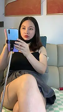 Snapshot of zhizhinaigai chatting on 8, 5, 2026 zhizhinaigai online show from 8, 5, 2026