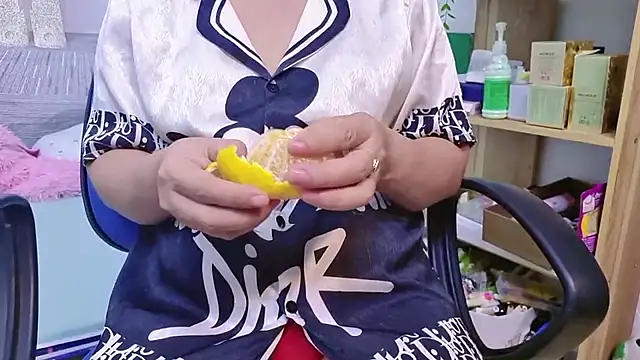 Snapshot of MichiLovely chatting on 17, 10, 2025 MichiLovely online show from 17, 10, 2025