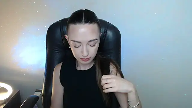 BonnieX  online show from 25, 4, 2026