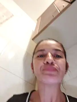 Snapshot of alinaalinutzq chatting on 4, 10, 2025 alinaalinutzq online show from 4, 10, 2025