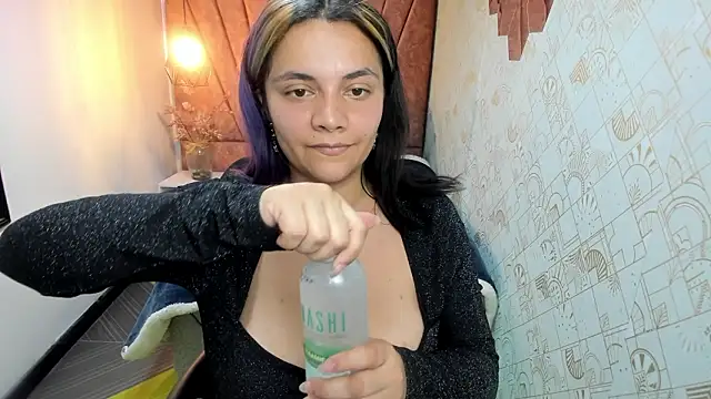 Kiara Cruz   online show from 18, 2, 2026